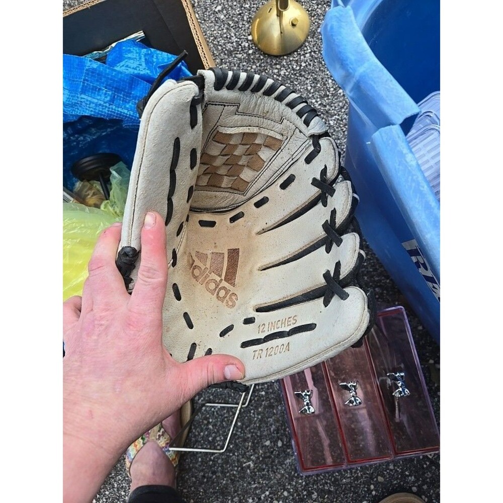 Adidas TR1400A Slow Pitch Softball Baseball Glove Mitt 14” Right Hand Throwing